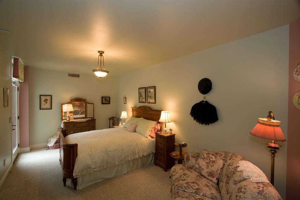 Idahome Bed And Breakfast Пост-Фолс Экстерьер фото